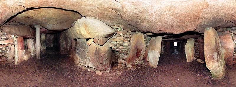 La Hougue Bie - interior